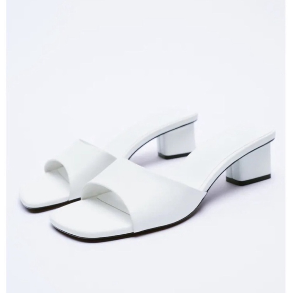 ✨Looking for.. Zara thick heeled sandals